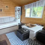 Hullu Kettu & Lakehouse Villa Ruokolahti