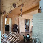 Villa Hullu Kettu & Lakehouse
