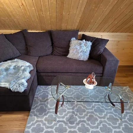 فيلة Hullu Kettu & Lakehouse
