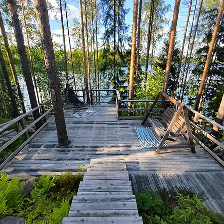 Hullu Kettu & Lakehouse Villa *