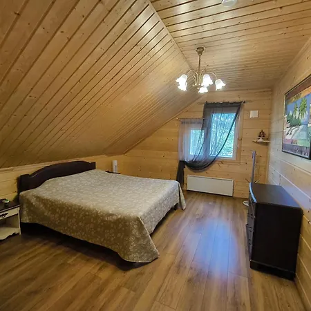 فيلة Hullu Kettu & Lakehouse