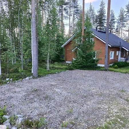 Hullu Kettu & Lakehouse Villa