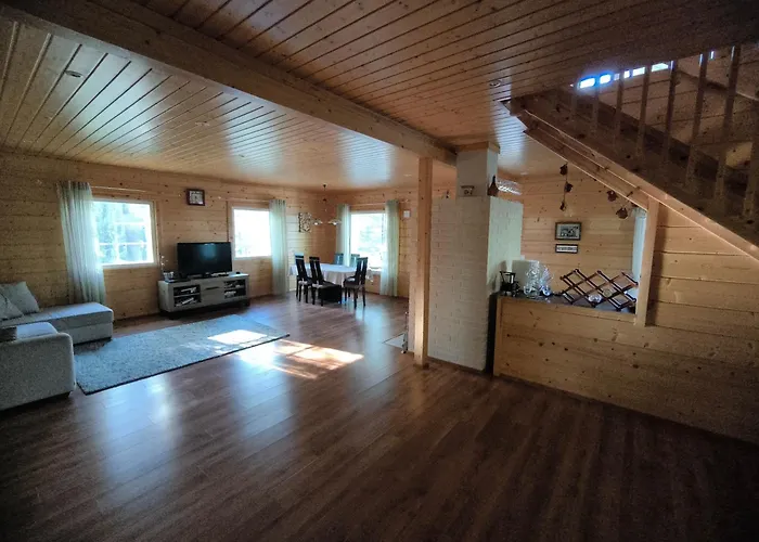 Villa Hullu Kettu & Lakehouse *